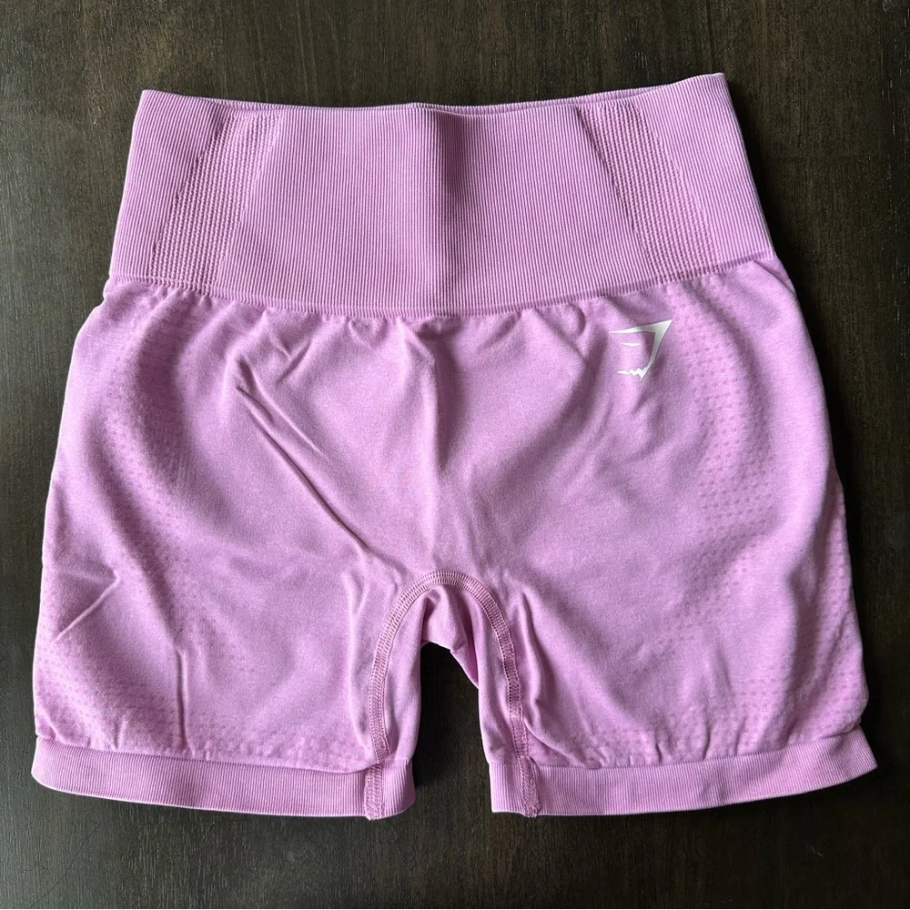 Gymshark Pink Seamless Athletic Shorts & Crop Long Sleeve Set - Picture 4 of 10
